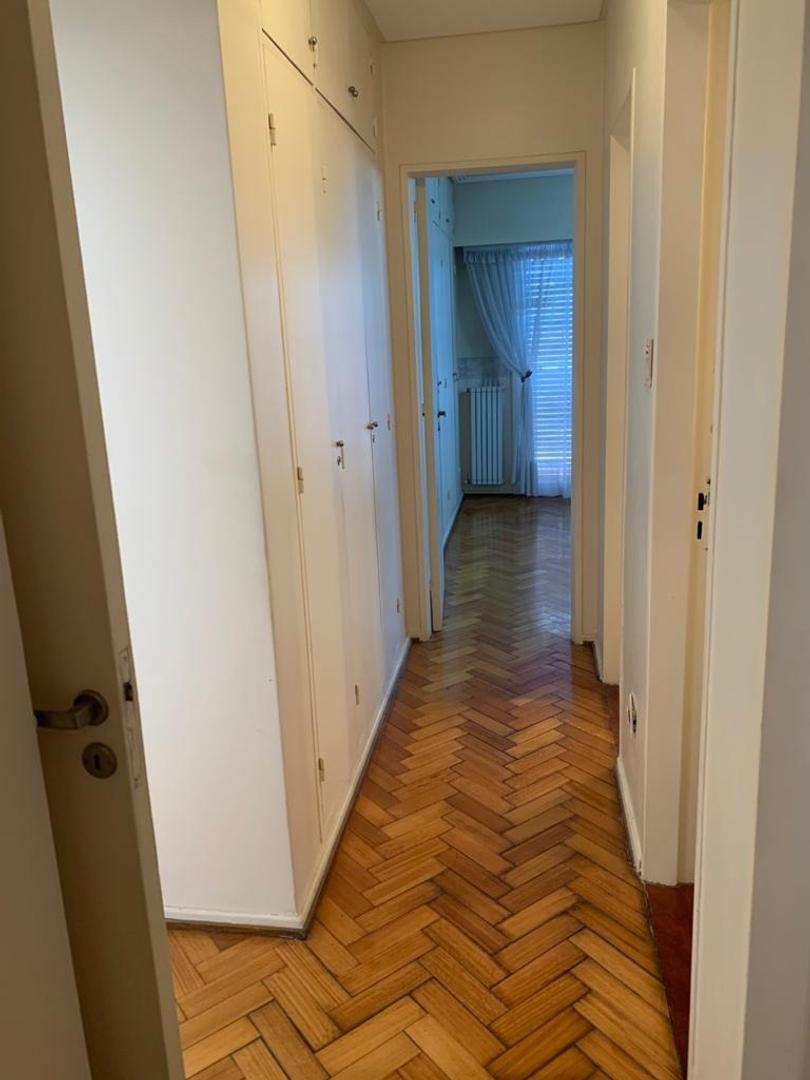 EXCELENTE SEMIPISO 4 AMBIENTES CON DEPCIAS. SOBRE AV. MITRE