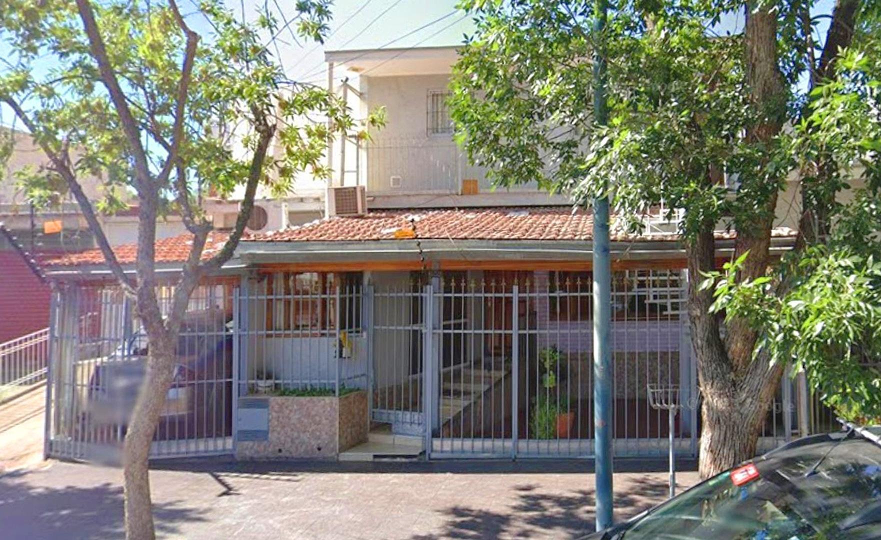 VENDO CASA + DEPARTAMENTO INDEP. EN Bº TRAPICHE GODOY CRUZ,