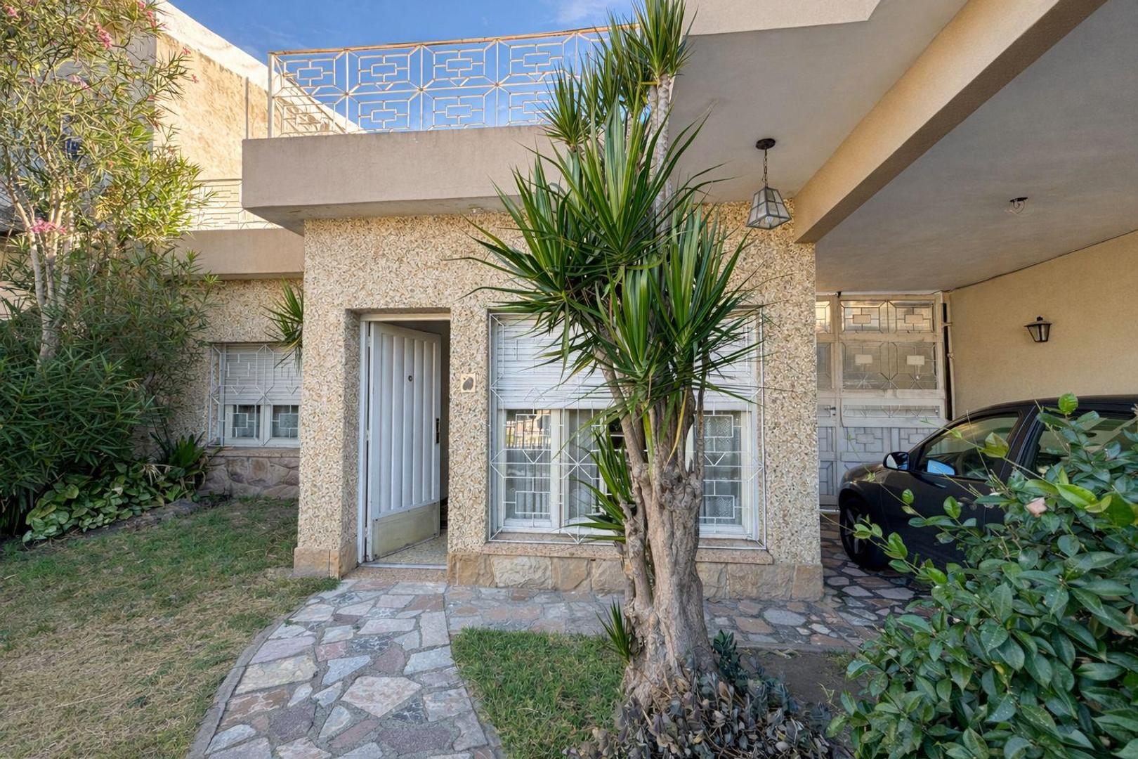 Casa de 3 ambientes en Ramos mejia