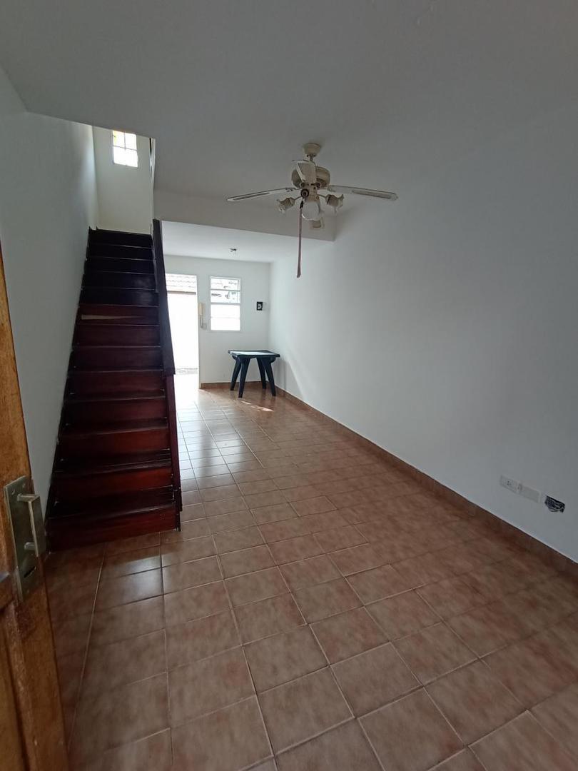 Depto Tipo Casa en Venta de 2 ambientes