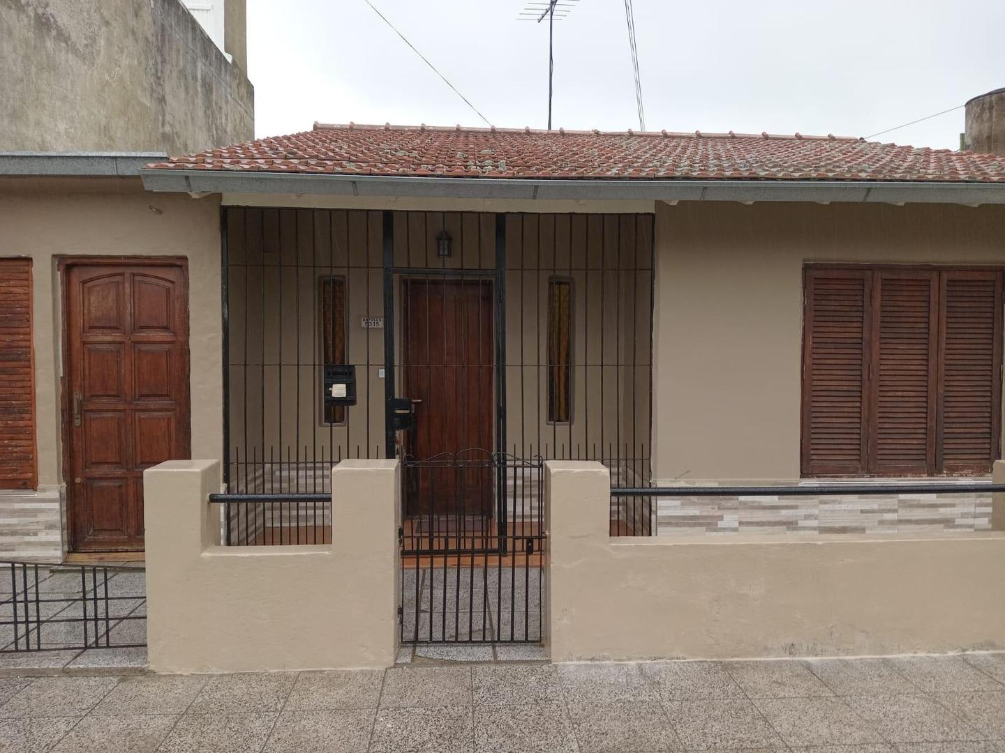 VENTA- CASA- 3 -AMBIENTES -  MAR DEL PlATA