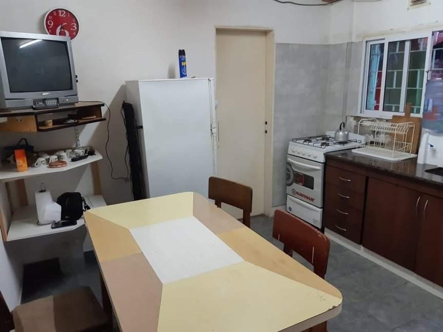 Casa 3 ambientes con 1 baño