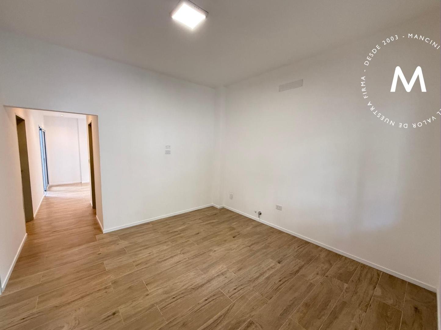 Casa 4 ambientes con 1 baño