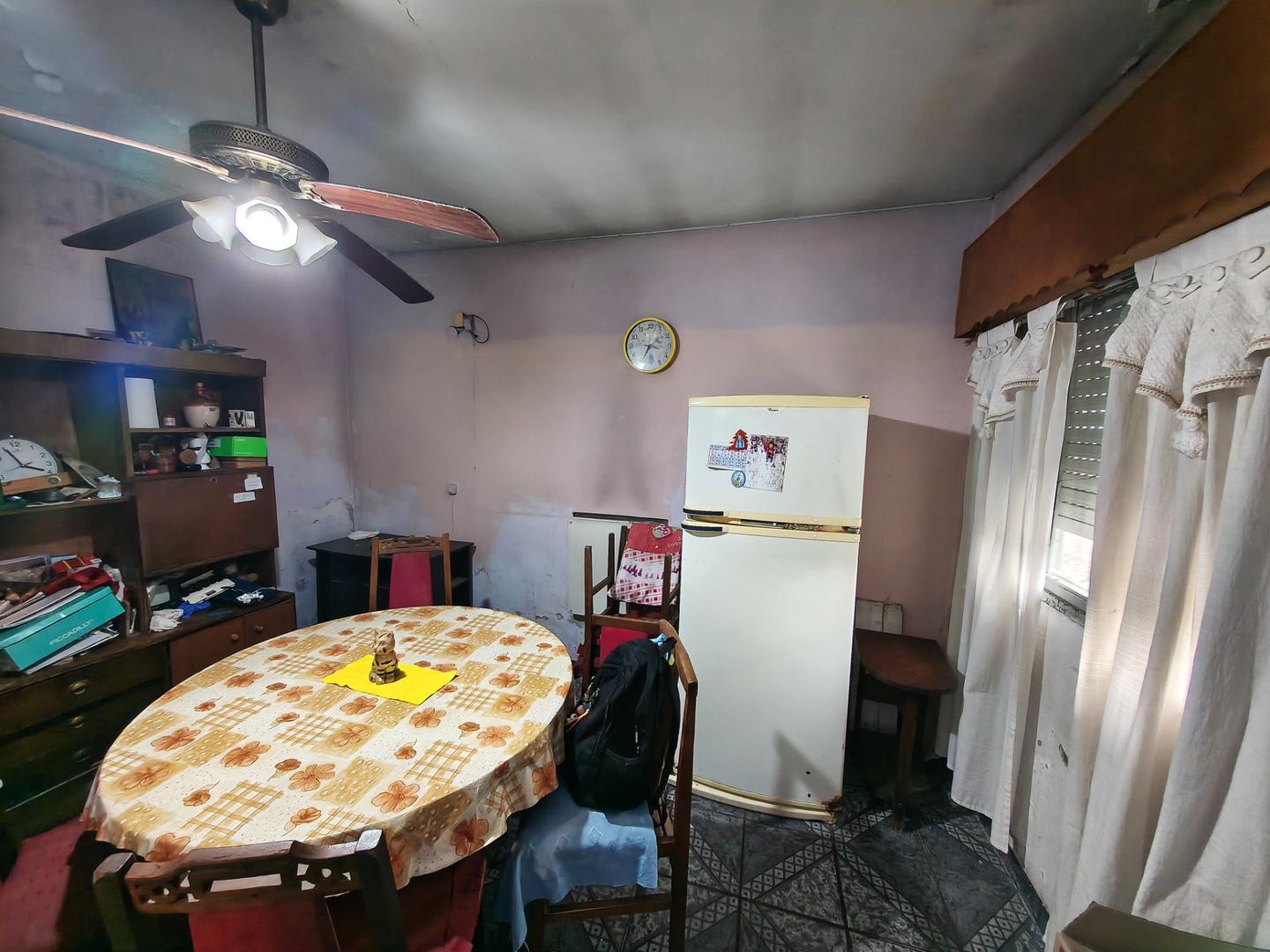 Casa 3 ambientes con 1 baño