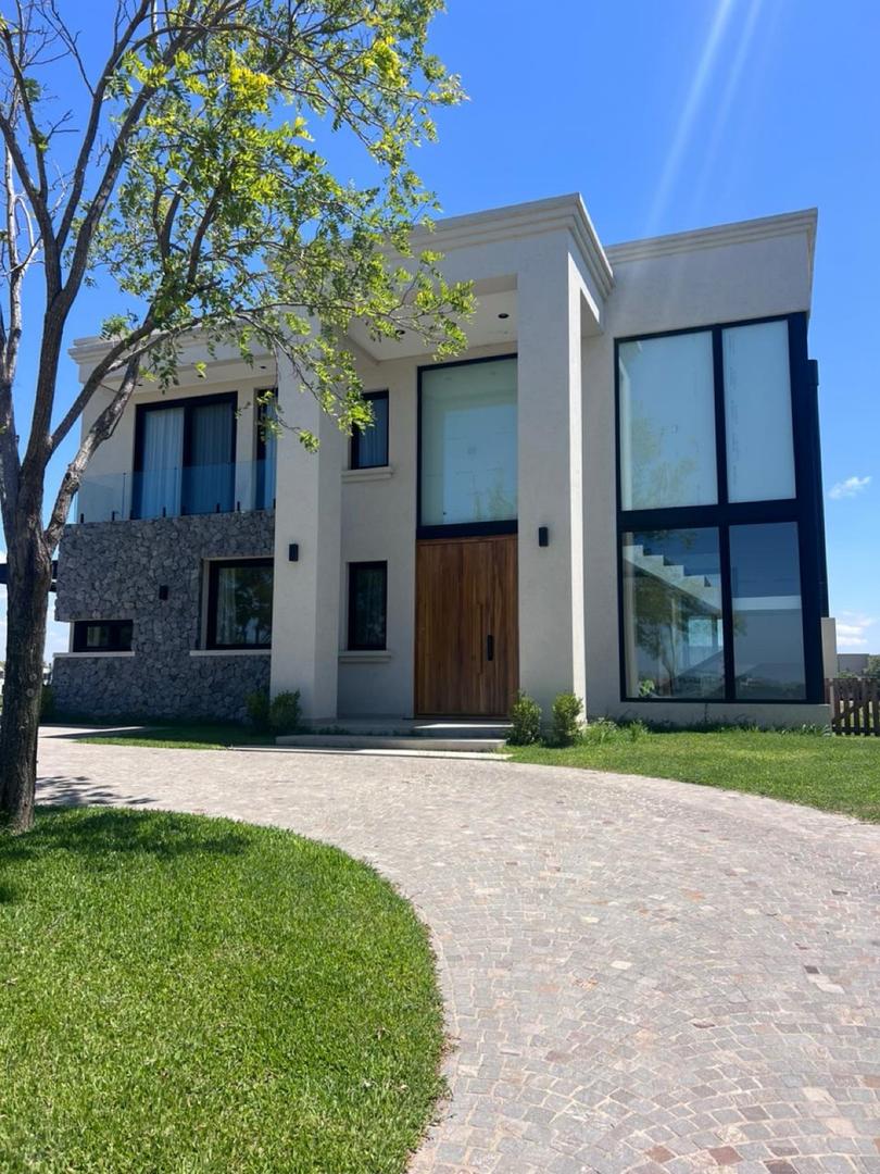 VENTA ALQUILER Casa - BARRIO Marinas - PUERTOS DEL LAGO