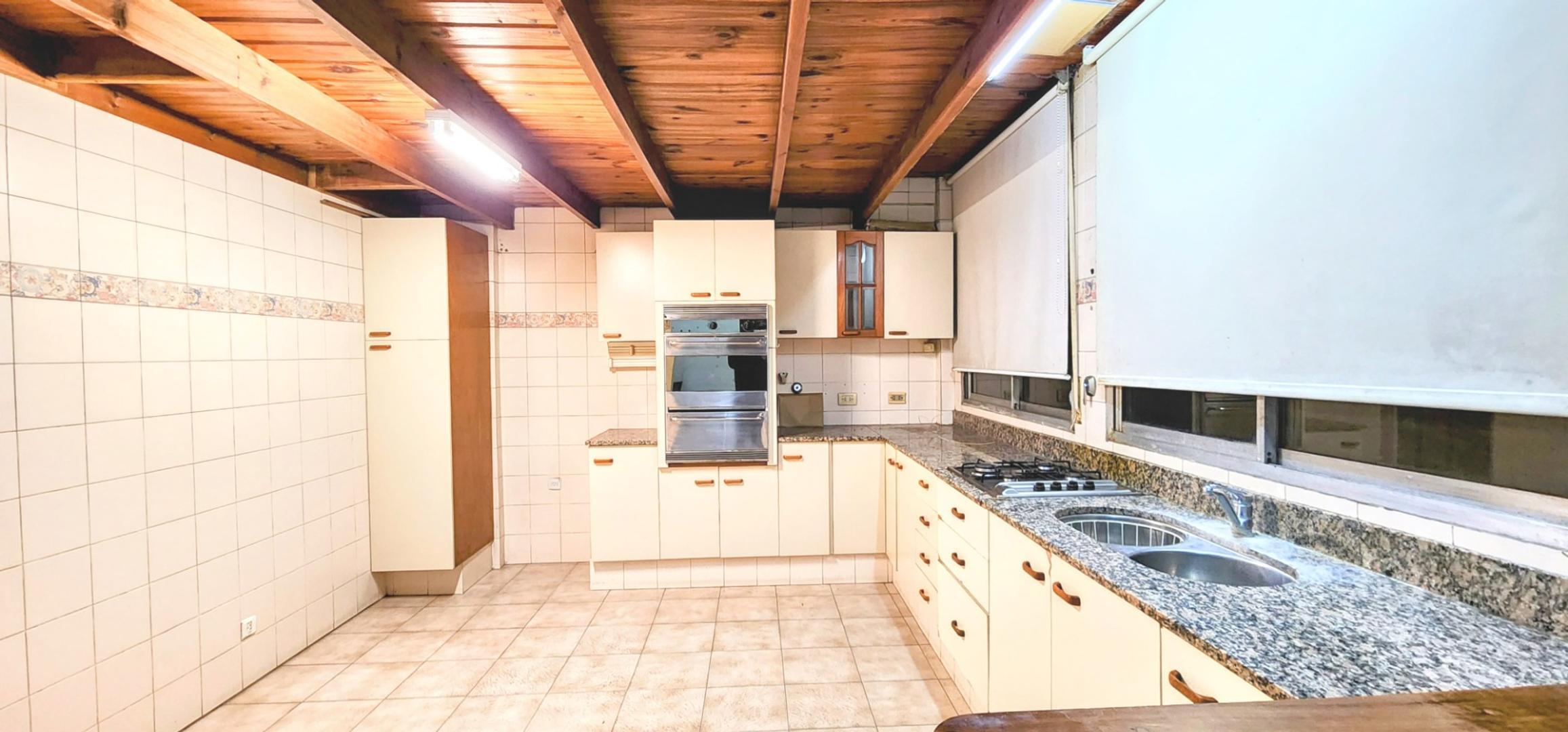 General Pedro Diaz 1056 , Piso 1