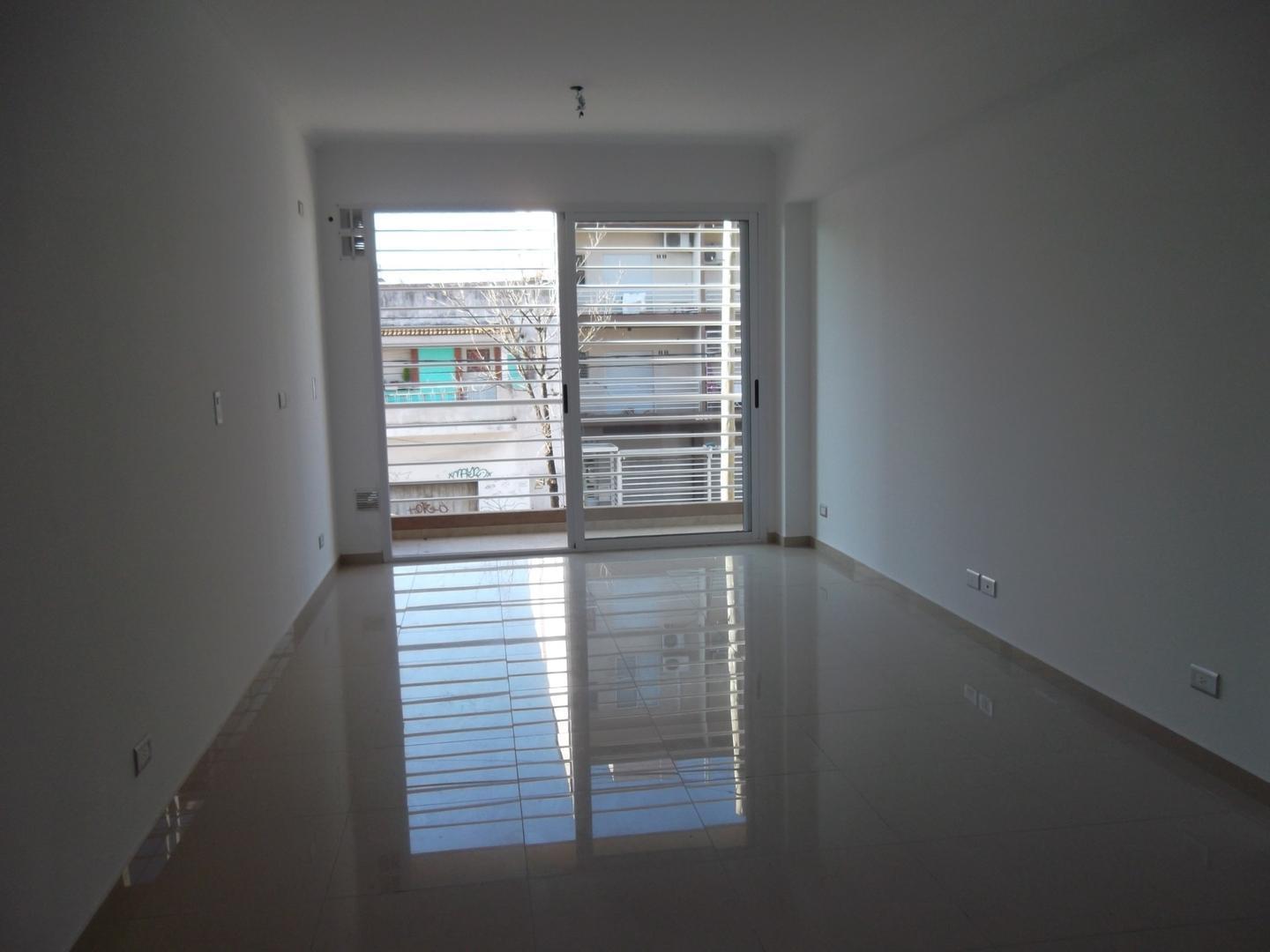 VENTA DE DPTO MONOAMBIENTE, ZONA CHILAVERT