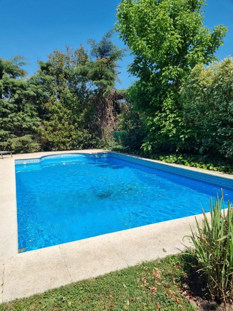 Galapagos, Golf Club Corona 2542