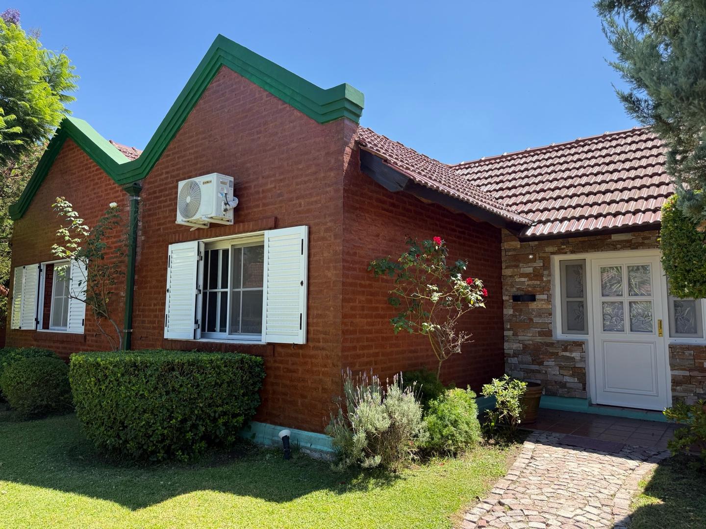 Casa - Campos De Echeverria