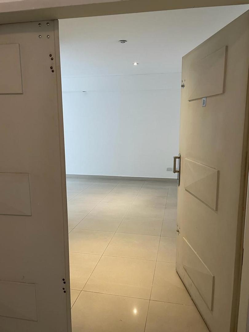 Oficina Monoambiente con 4 baños