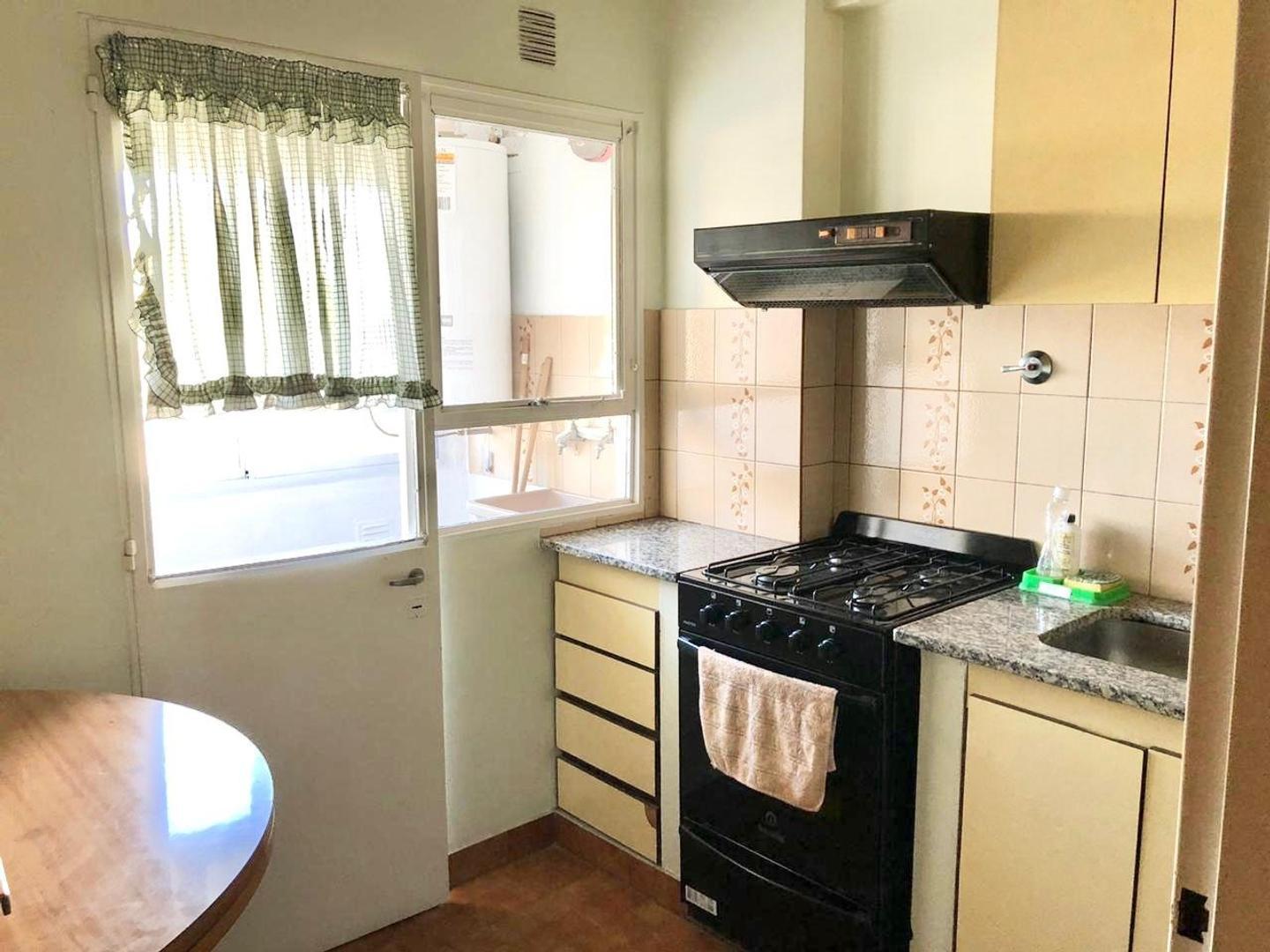 Santa Fe 944 , Piso 2