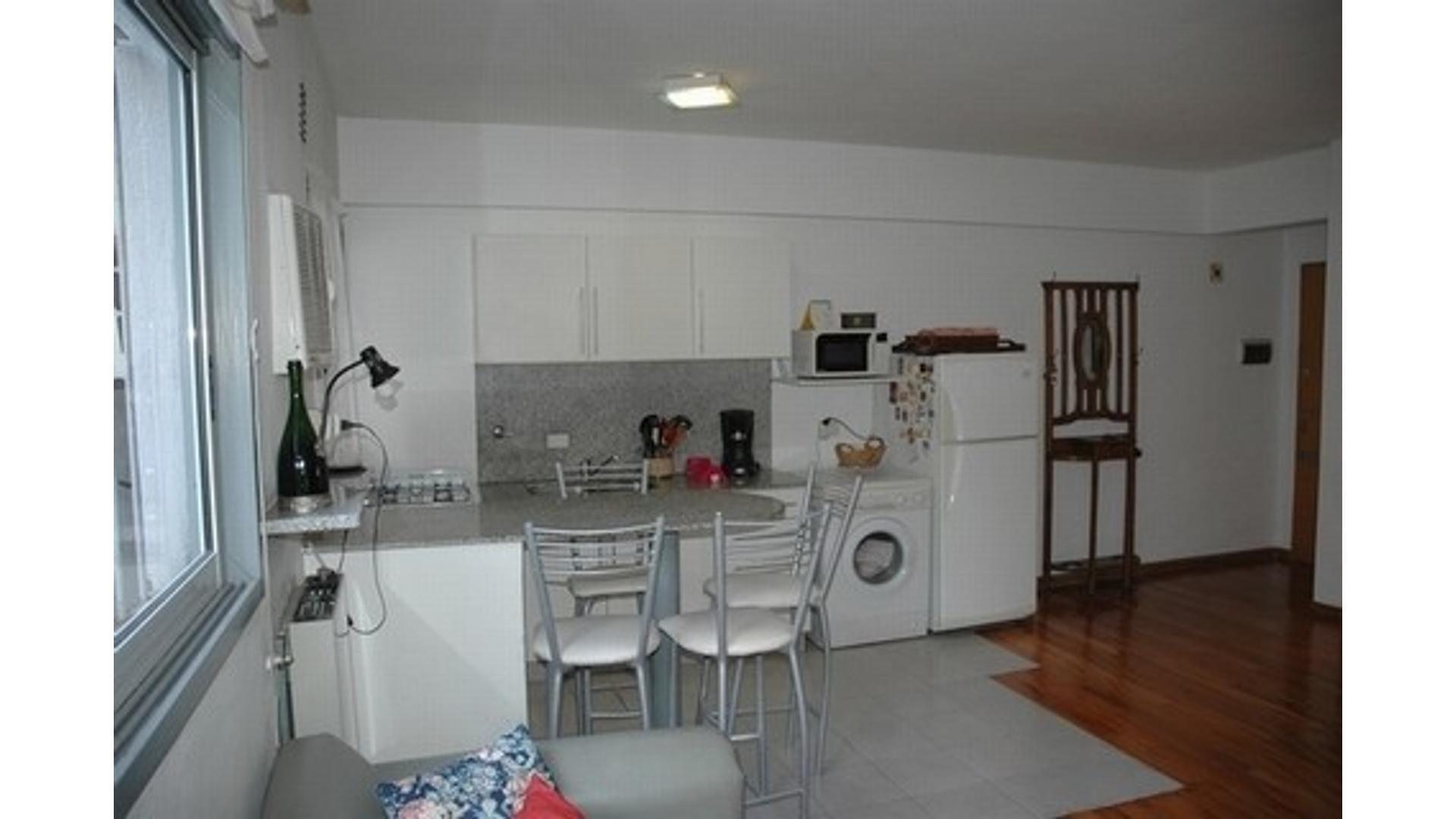 2 ambientes, muy luminoso