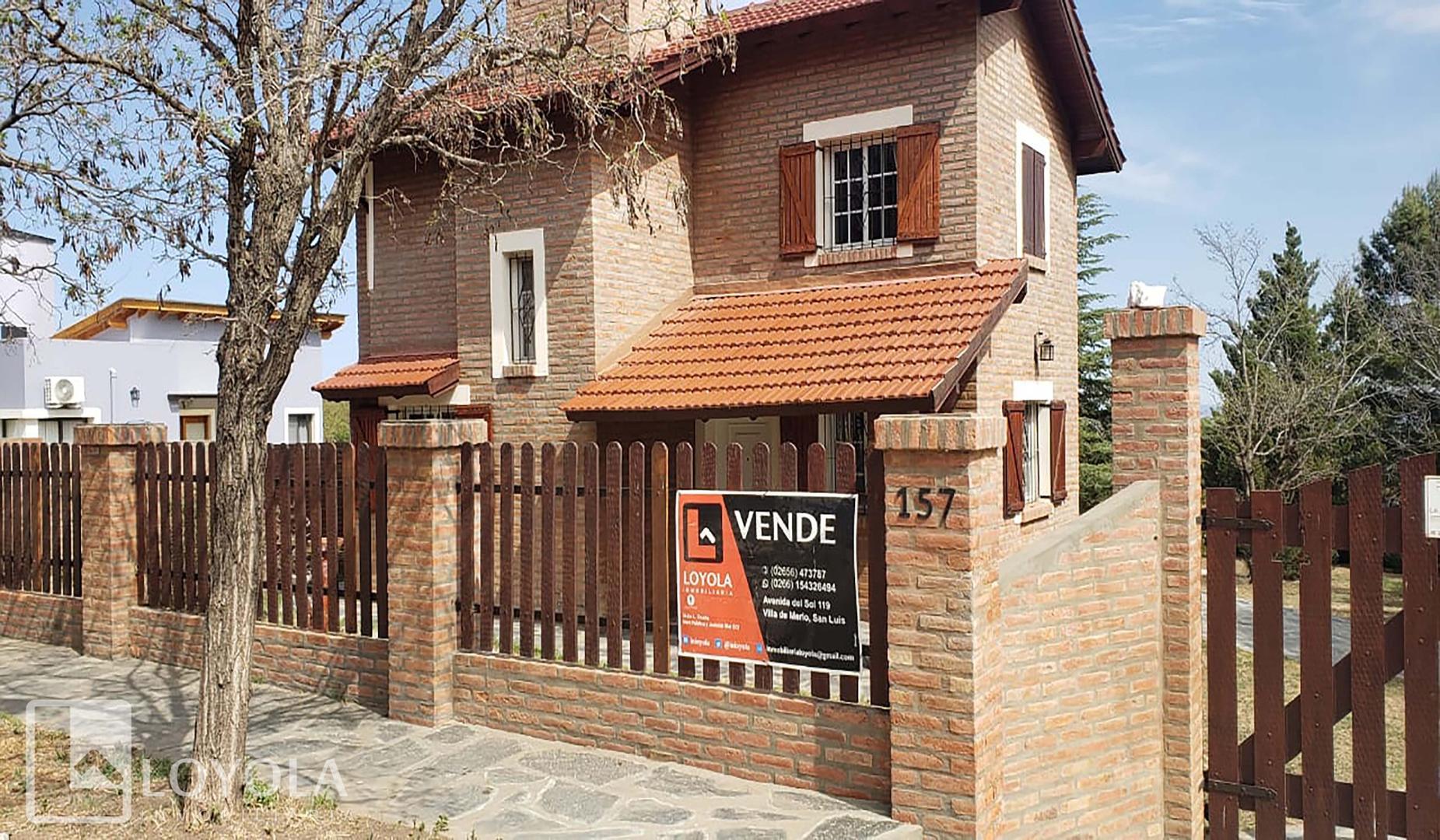 Hipólito Yrigoyen 100