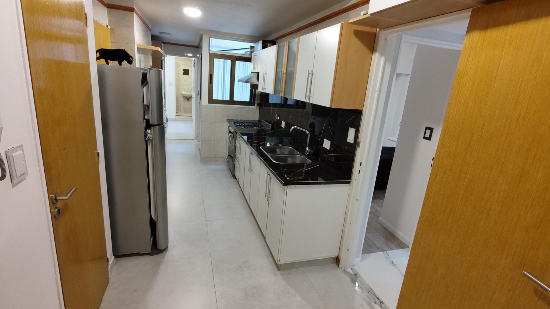 Departamento 4 ambientes con 3 baños