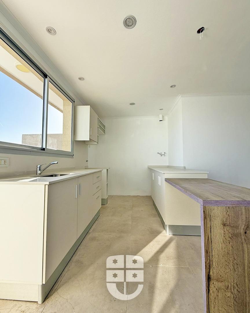 Juan B Justo 1069 , Piso 9