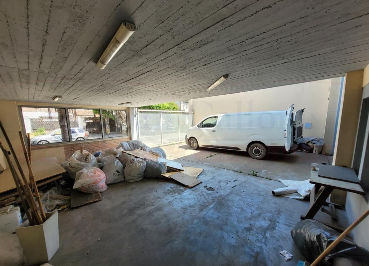 EXCELENTE GALPÓN DE 540 M2 A 5 CUADRAS DE AV GRAL. PAZ