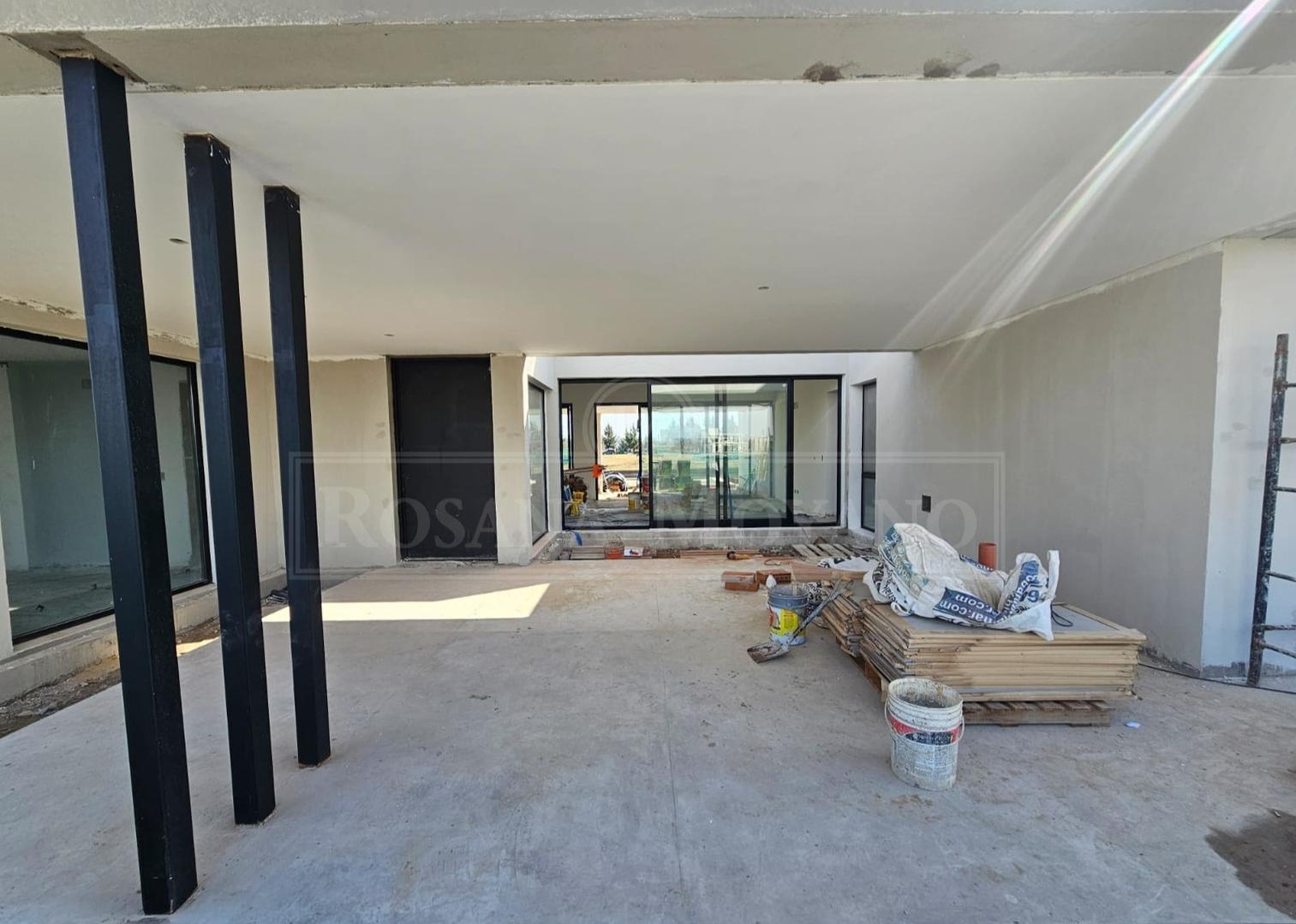 Al Rio Casa Una Planta El Naudir