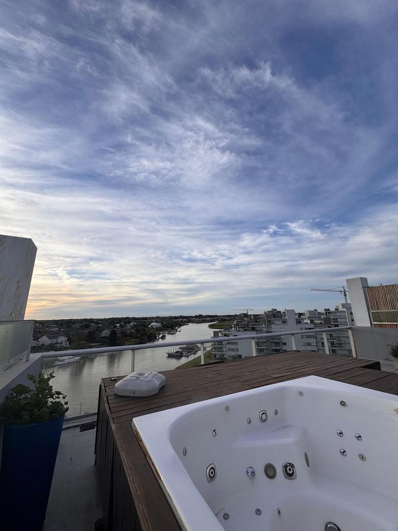 Avenida del Puerto 500