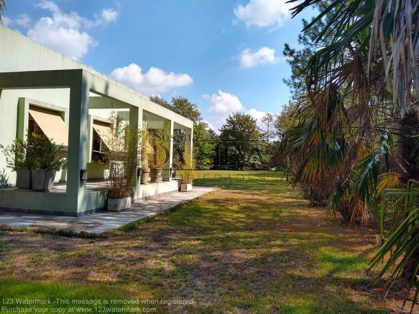 Los Arrayanes, Cc El Moro