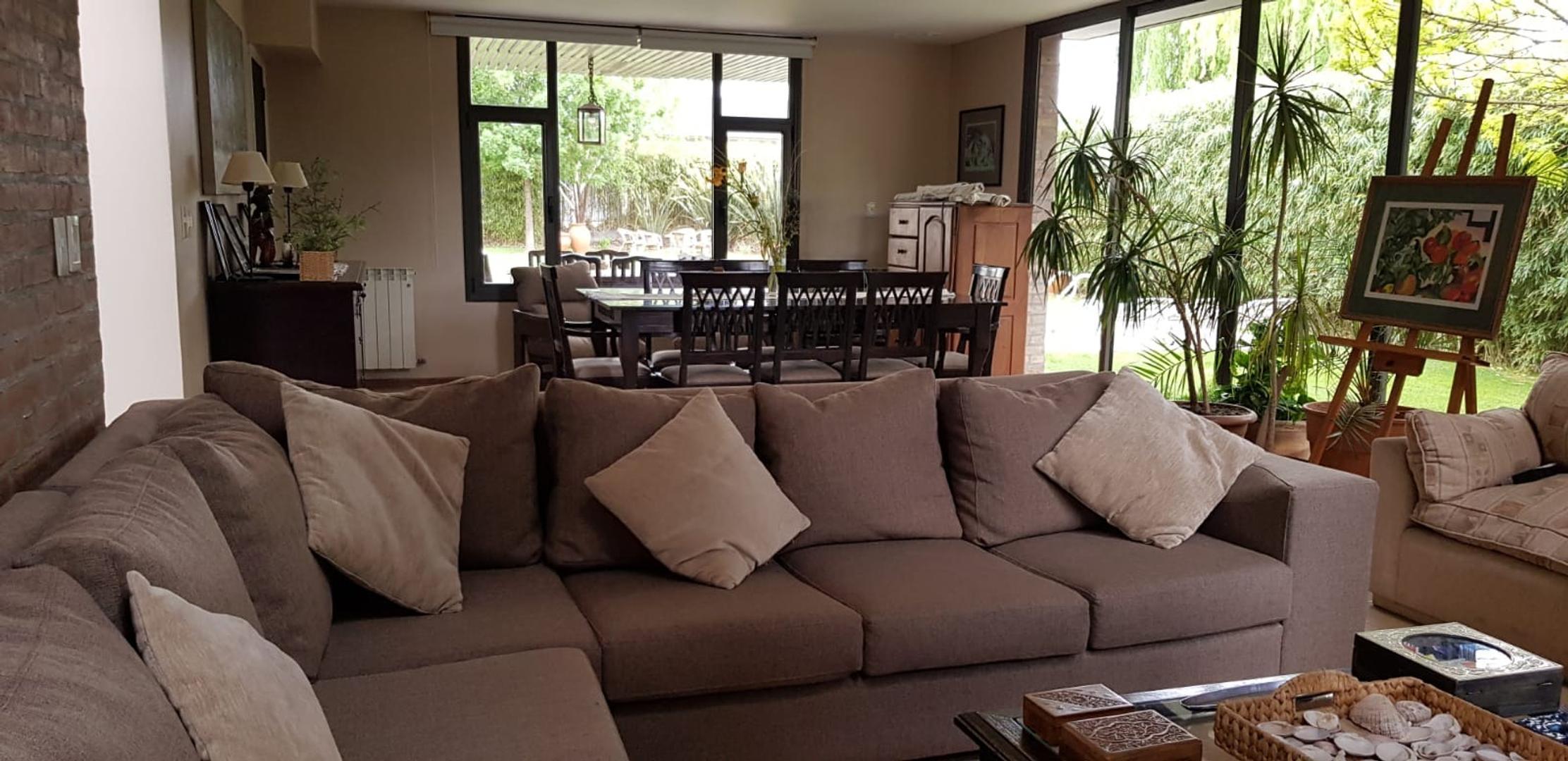 Casa en Venta de 5 dormitorios