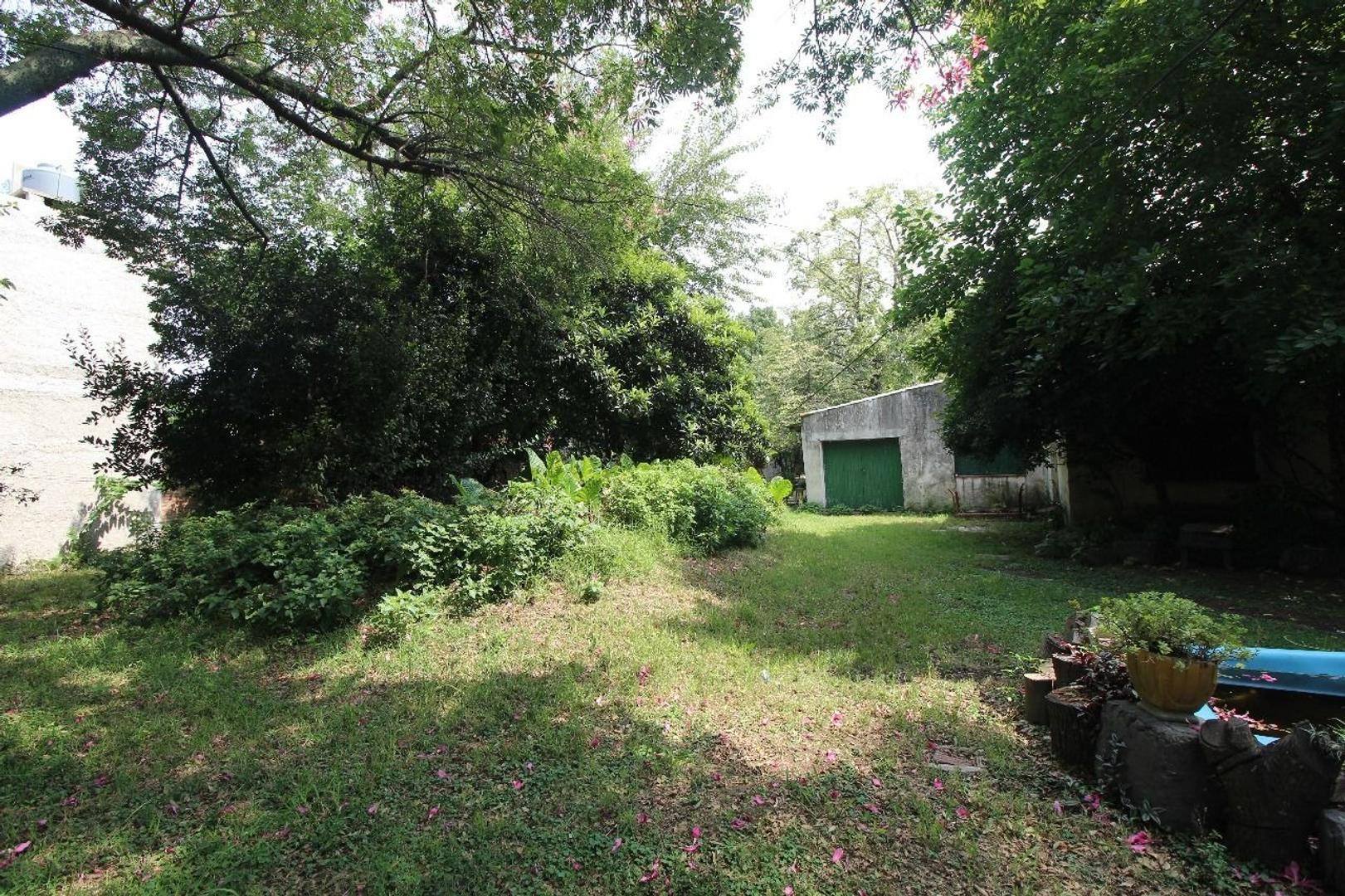 Quinta en Venta en Villa Luzuriaga, USD 195.000