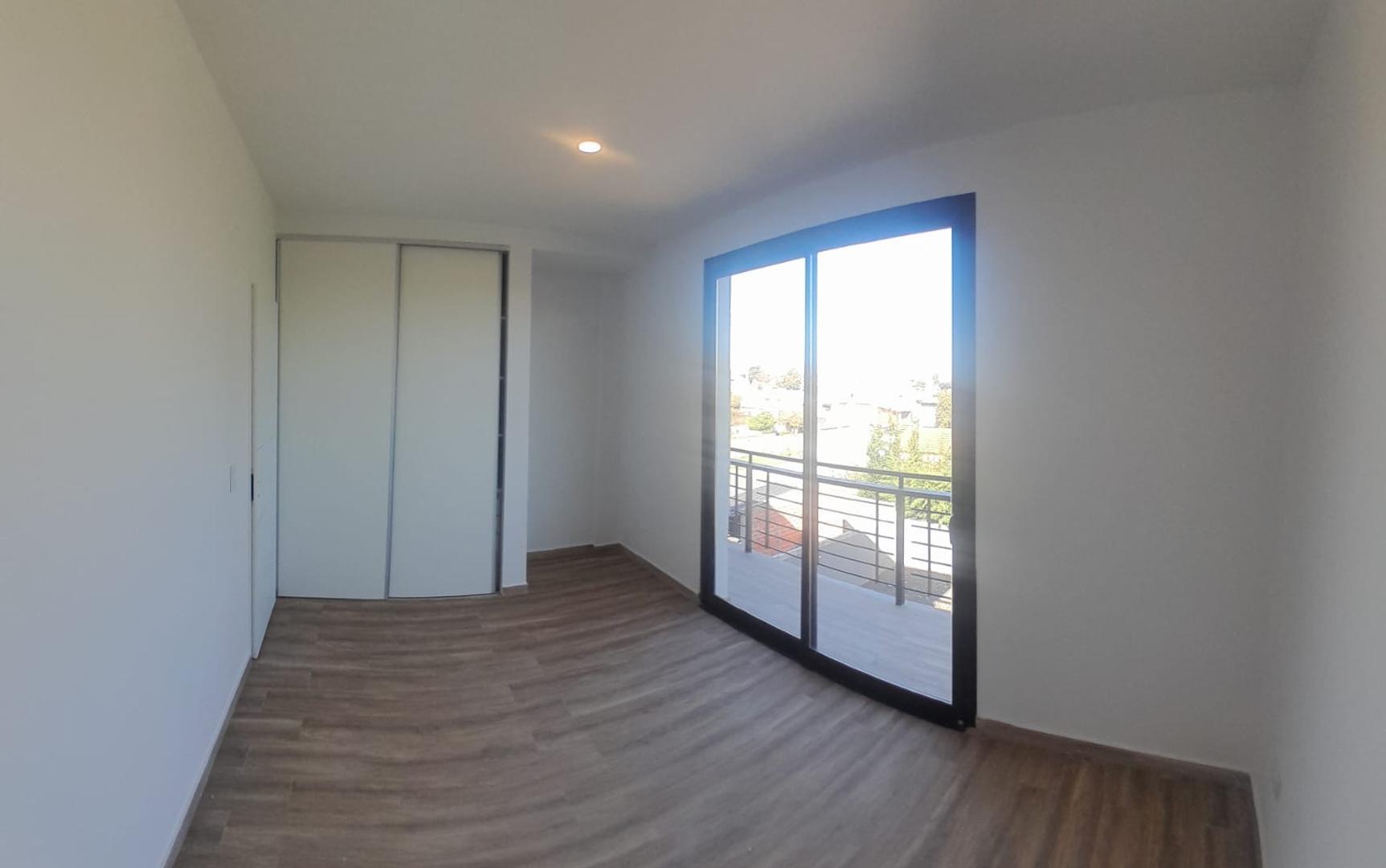 Departamento en Alquiler con 1 cocheras