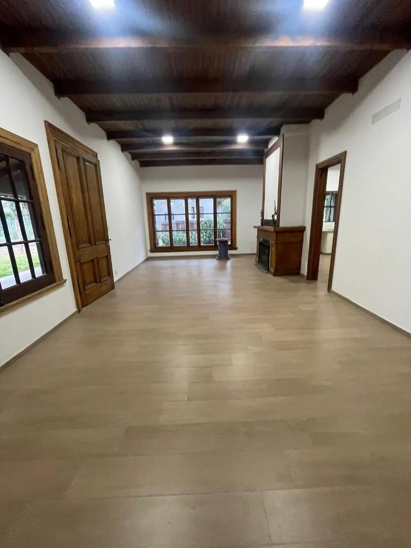 Casa 3 ambientes con 2 baños