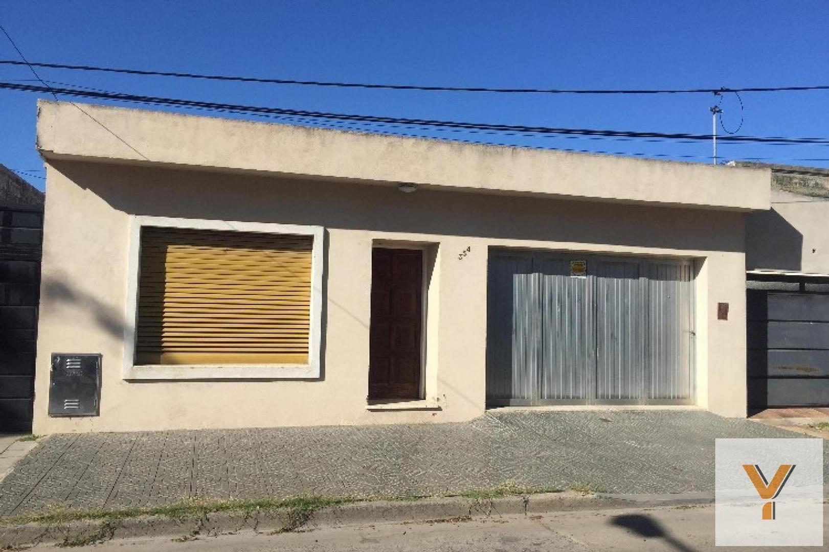 Casa en venta - 3 Dormitorios 2 Baños - Pergamino