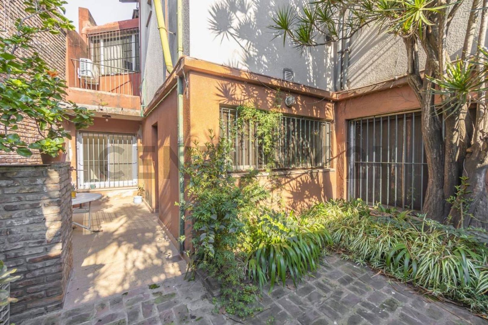 Av. Sucre 100, Piso 0