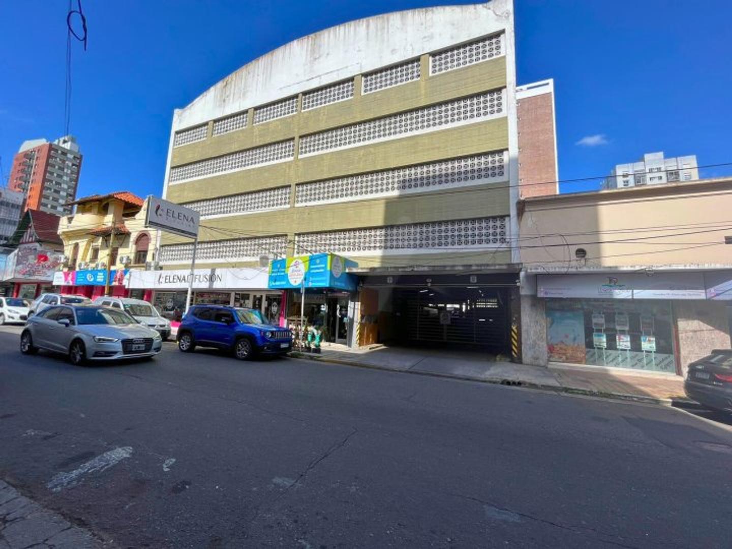 "Vendo cochera en Quilmes Centro – Oportunidad única"
