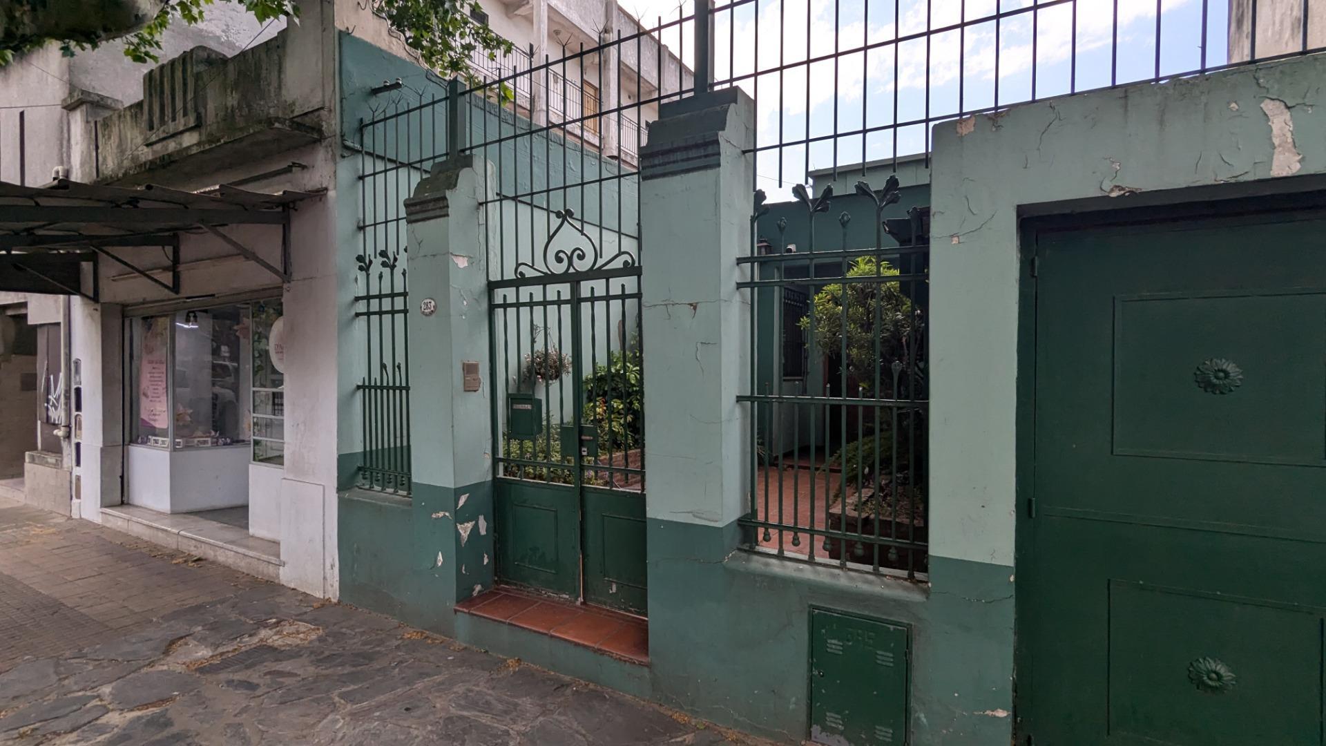 Casa en Venta con 1 cochera