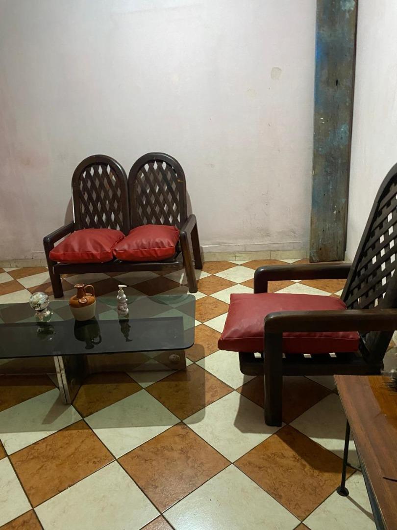 PH EN DOS PLANTAS VILLA TESEI HURLINGHAM A CUADRAS A. OESTE