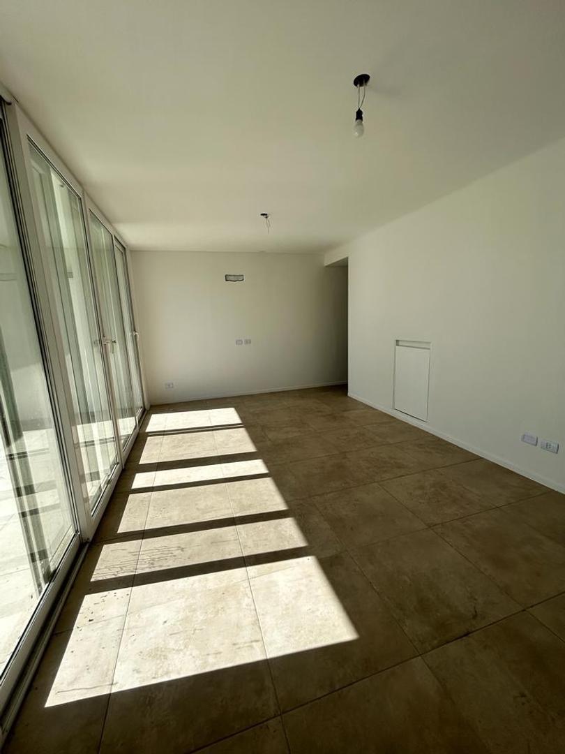 Moderna Casa a Estrenar en Hanami Park, Nordelta