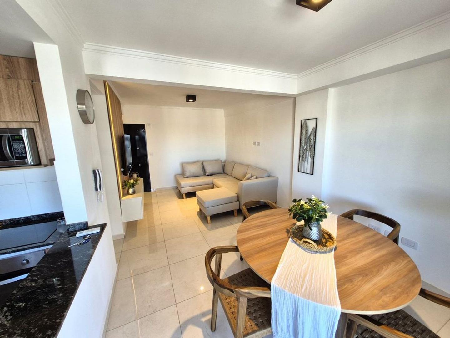 Aristóbulo del Valle 300