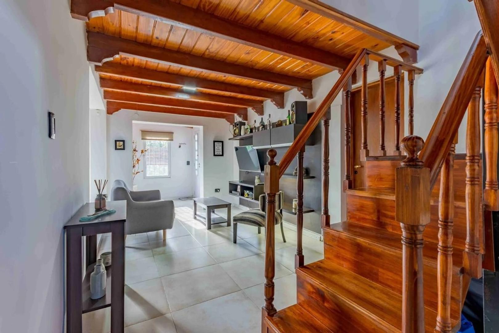 CASA 3 DORMITORIOS EN IBARLUCEA