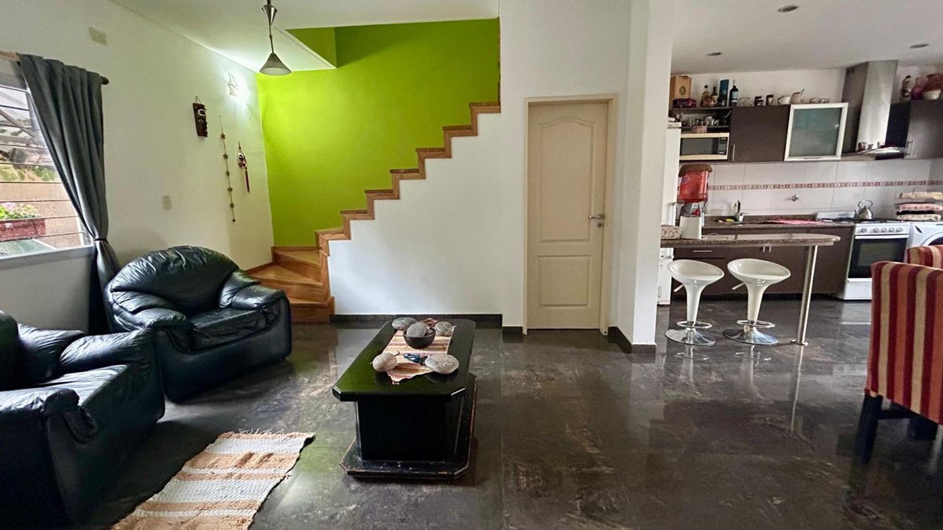 Casa en Venta con 1 cochera