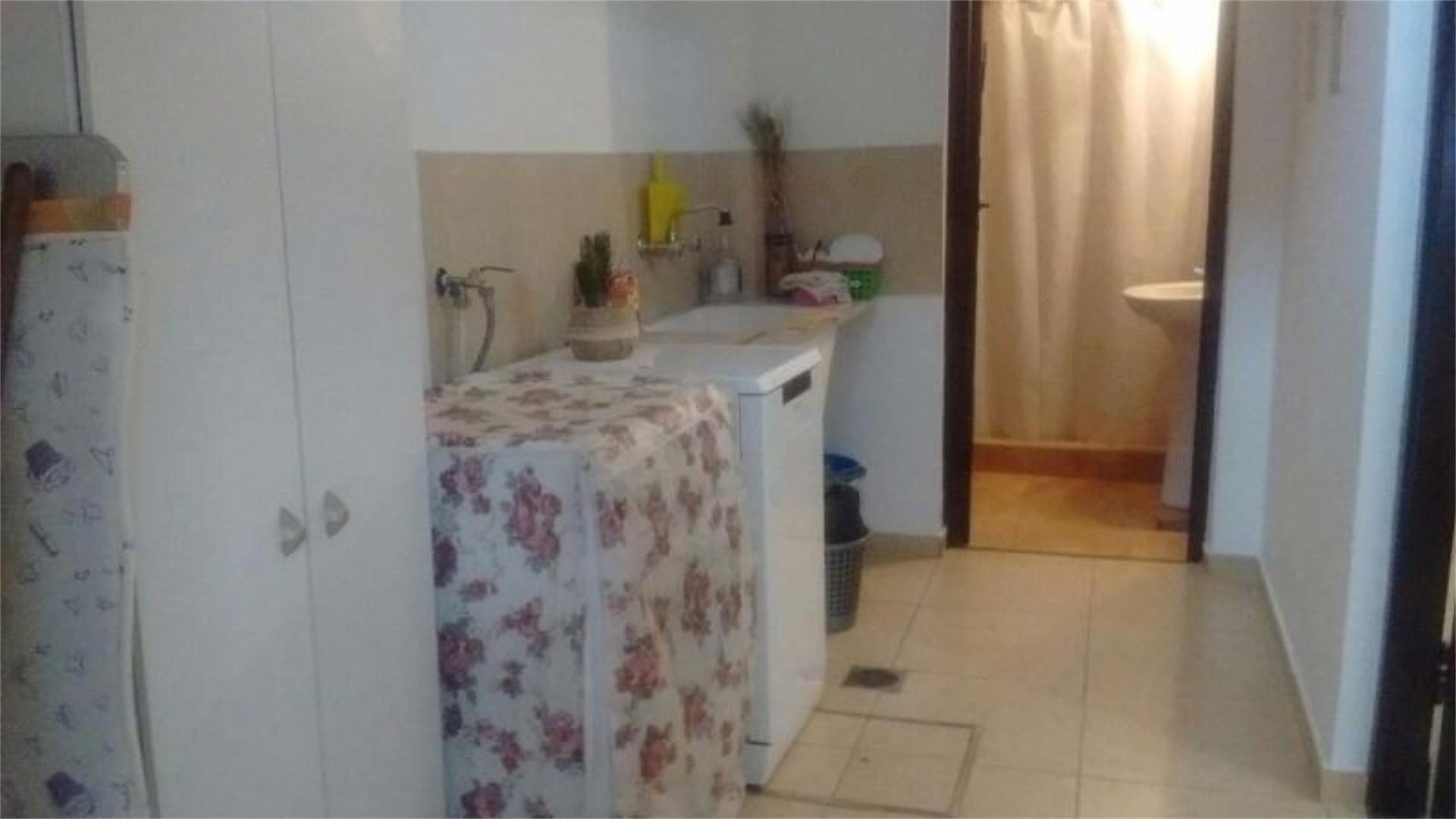 El Salvador 572 , Piso PB