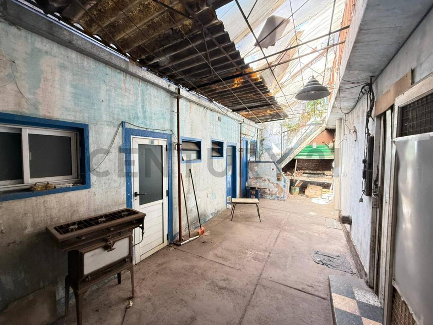 Galpon en Venta 8,66  mts Frente