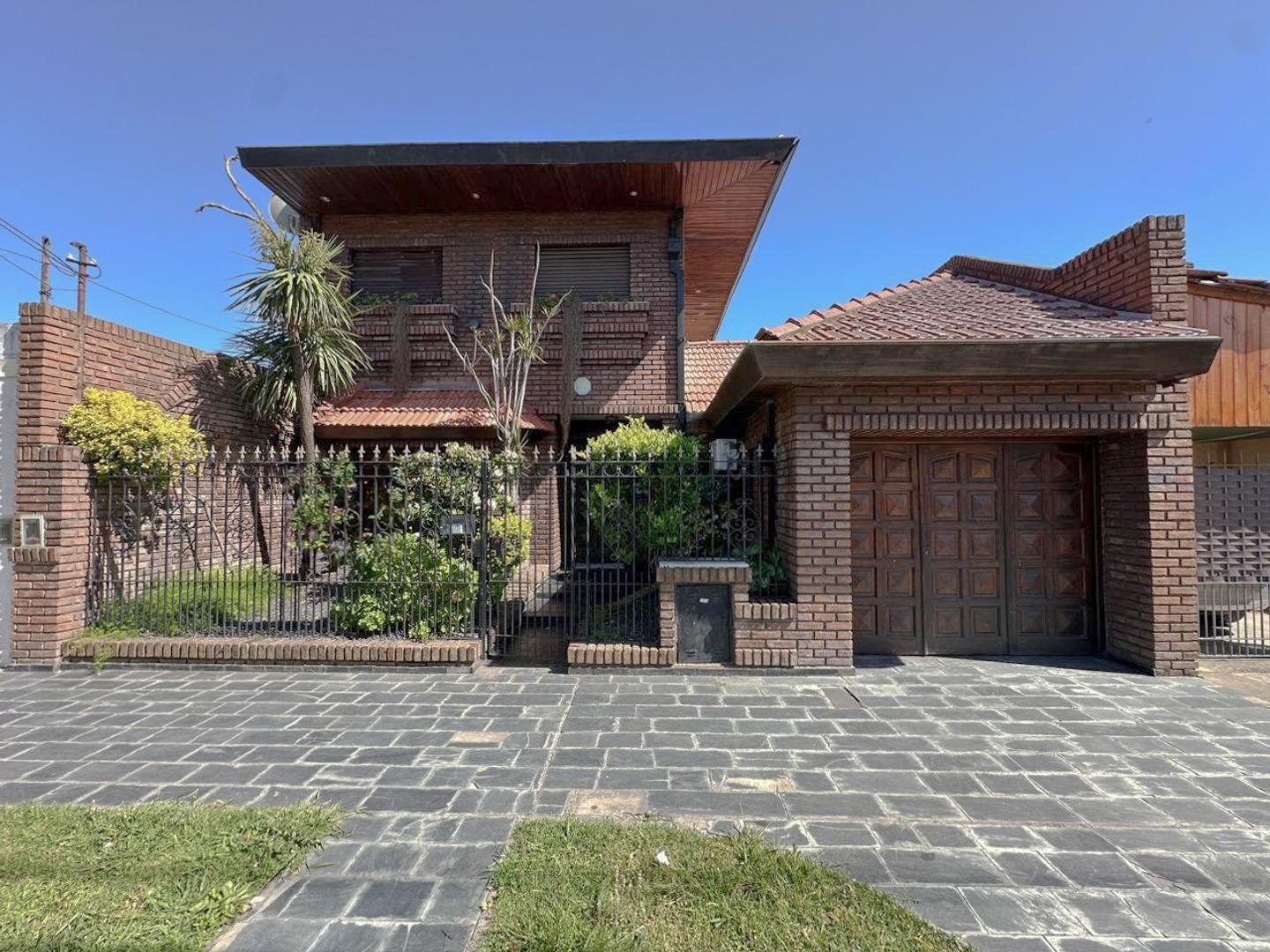 CASA - 5 AMBIENTES - MERLO SUR