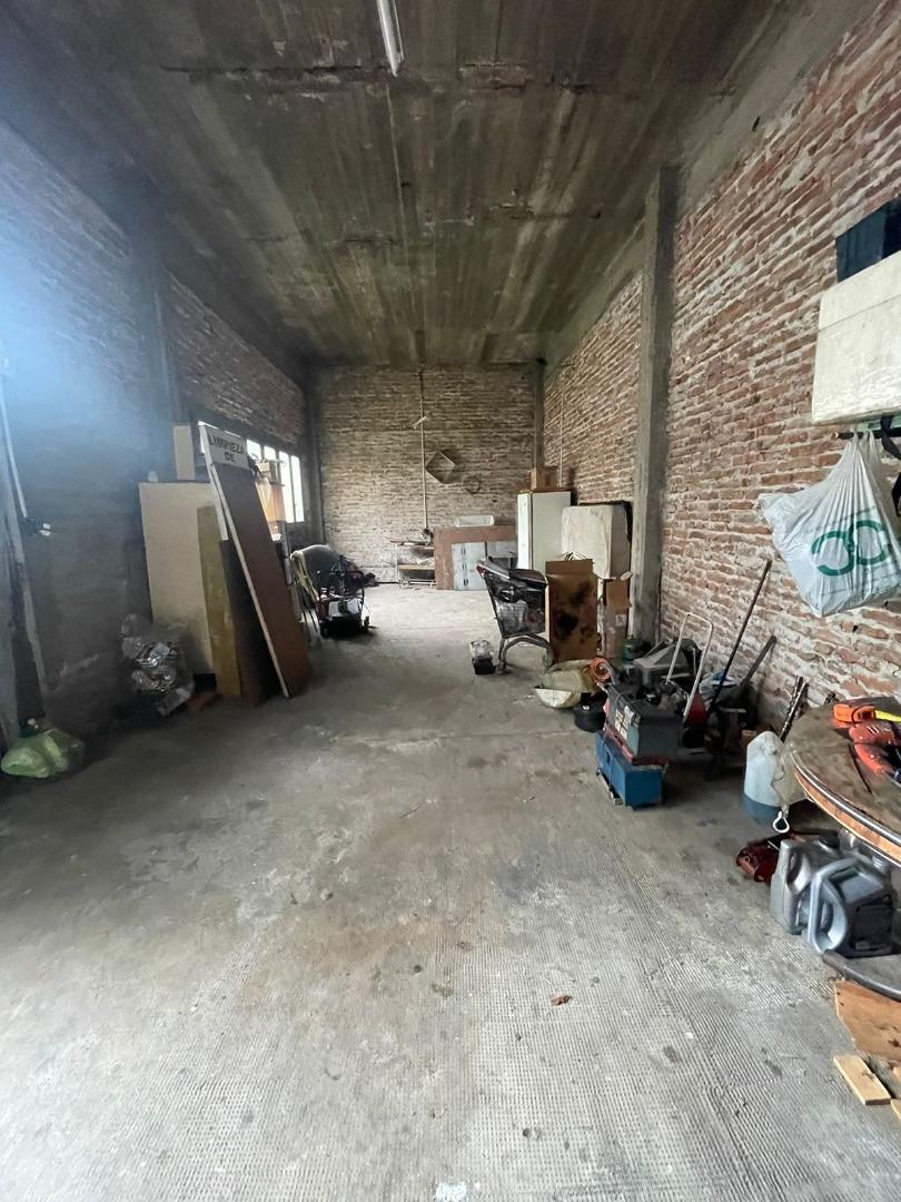 Casa 2 ambientes con 1 baño