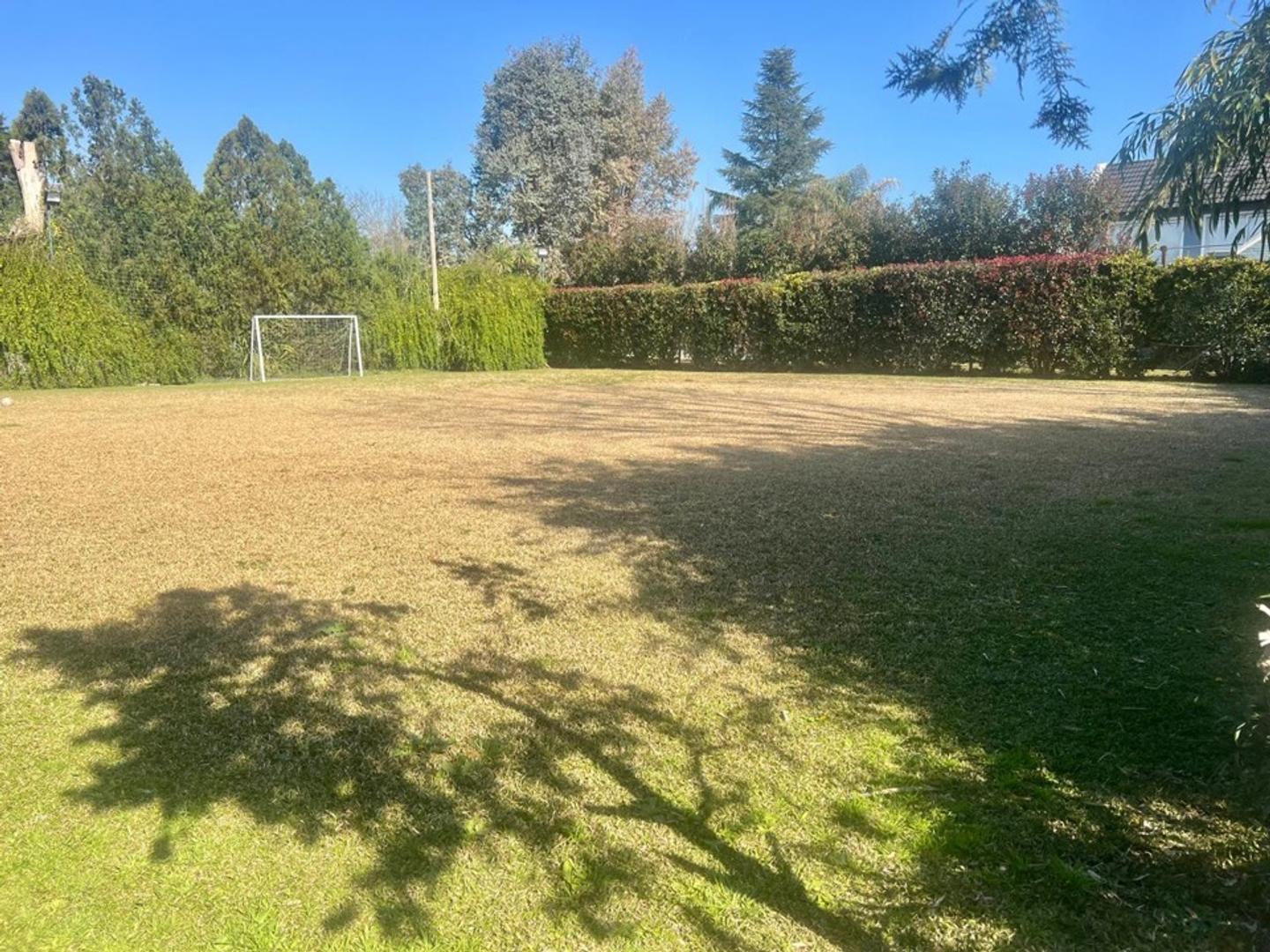 Terreno en Venta en Campos De Alvarez, USD 220.000