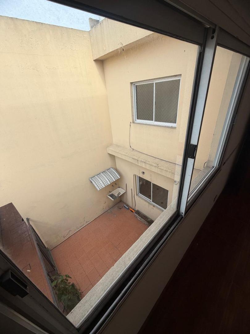 Depto Tipo Casa en Alquiler de 3 ambientes