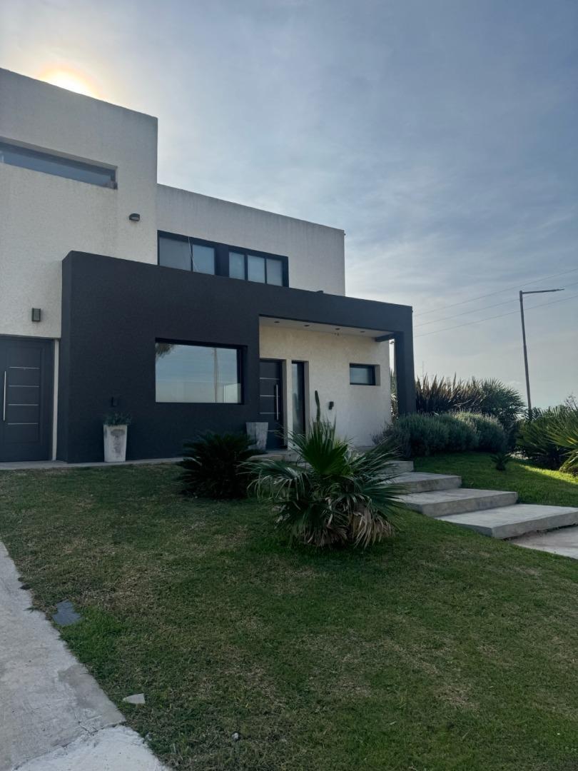 Venta casa 5 ambientes en Horizontes al Sur - Canning