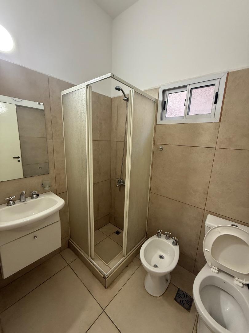 ALQUILER PH 2 AMB CON COCHERA MERLO