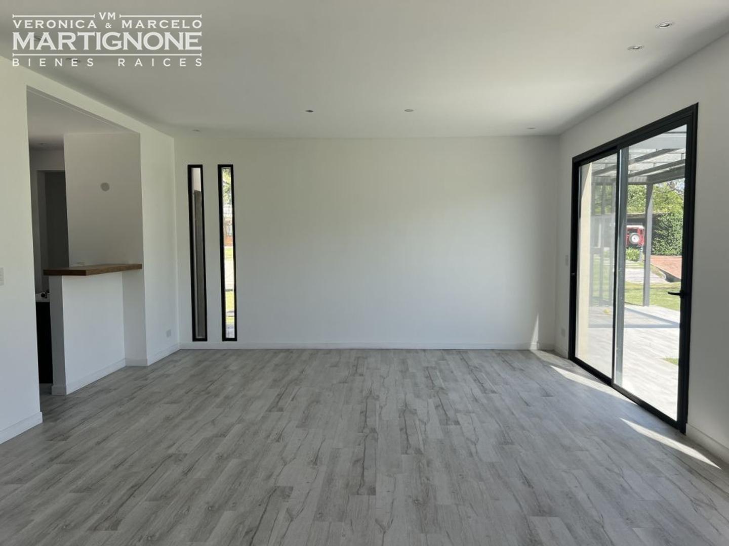 Casa 3 ambientes con 2 baños