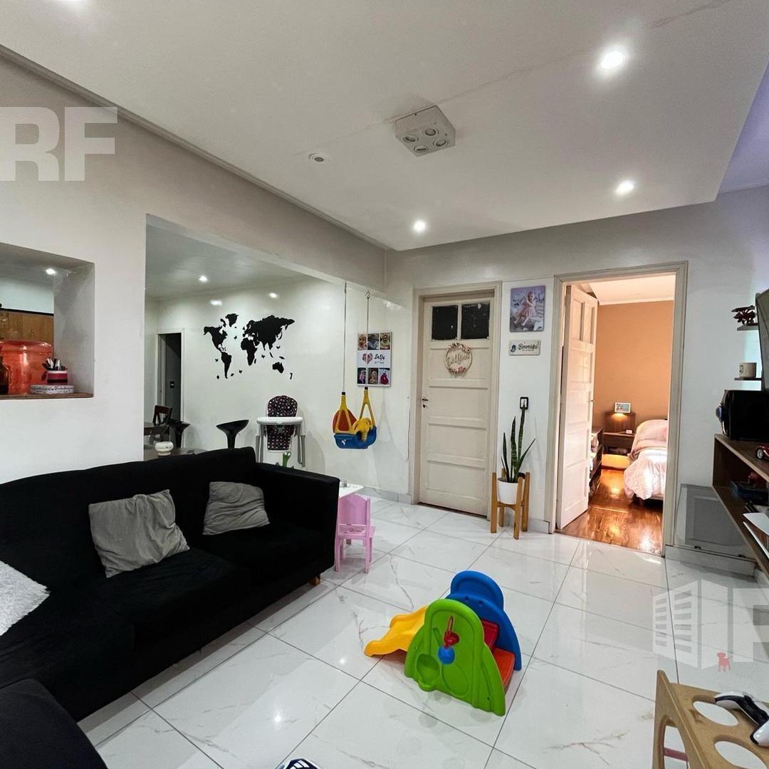 Casa 3 ambientes con 2 baños