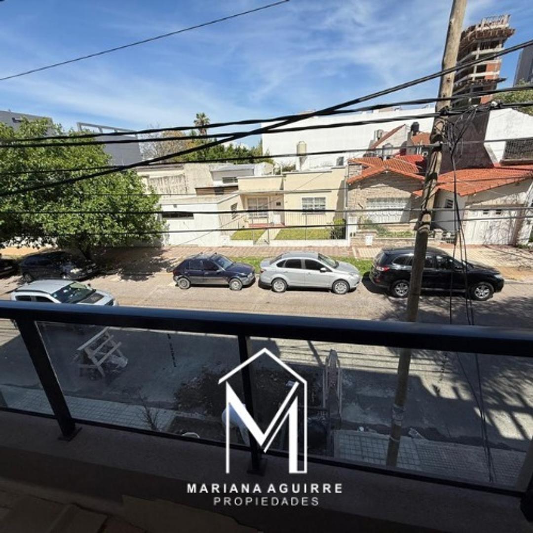 Cochabamba 420 , Piso 1