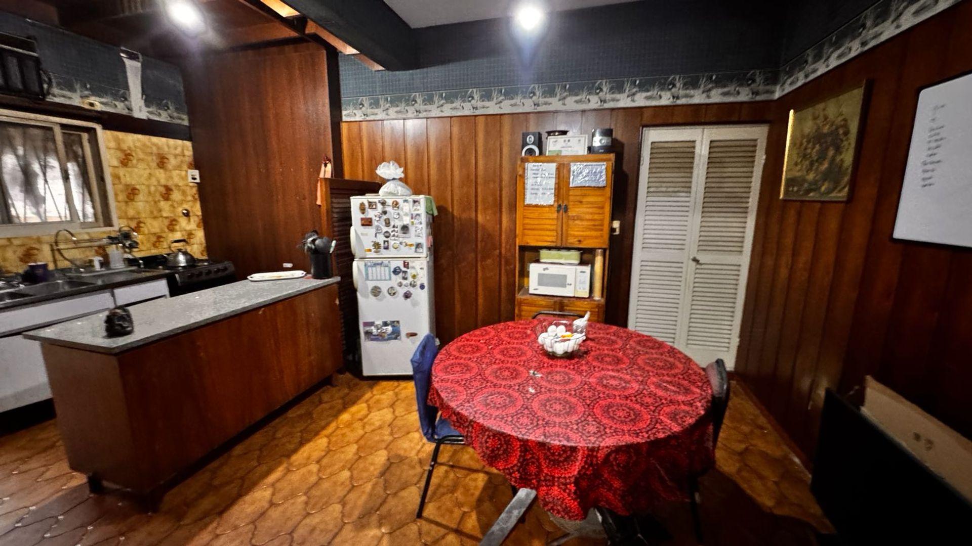 VENTA CASA Y LOCAL VILLA MAIPU GIMNASIO COCHERA