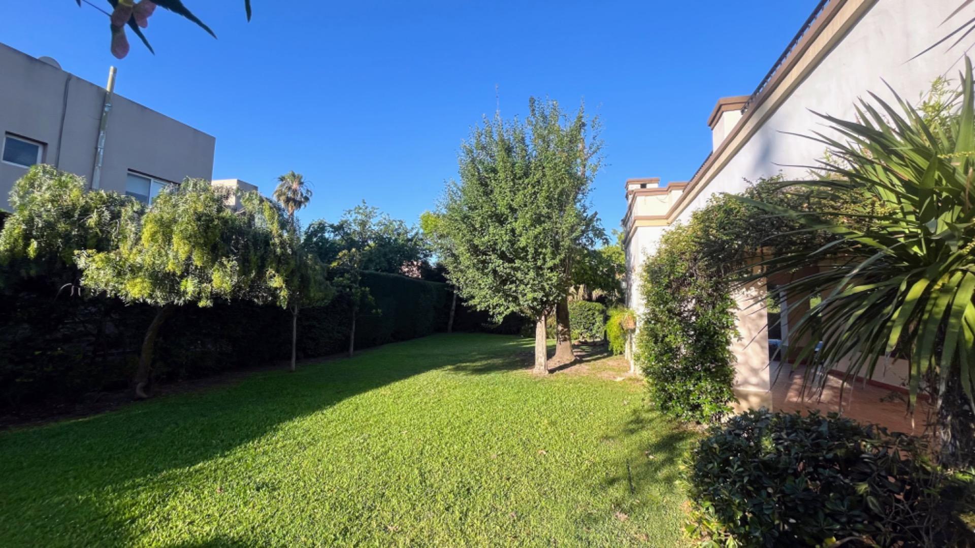 Casa en Venta en Country Club Banco Provincia, USD 250