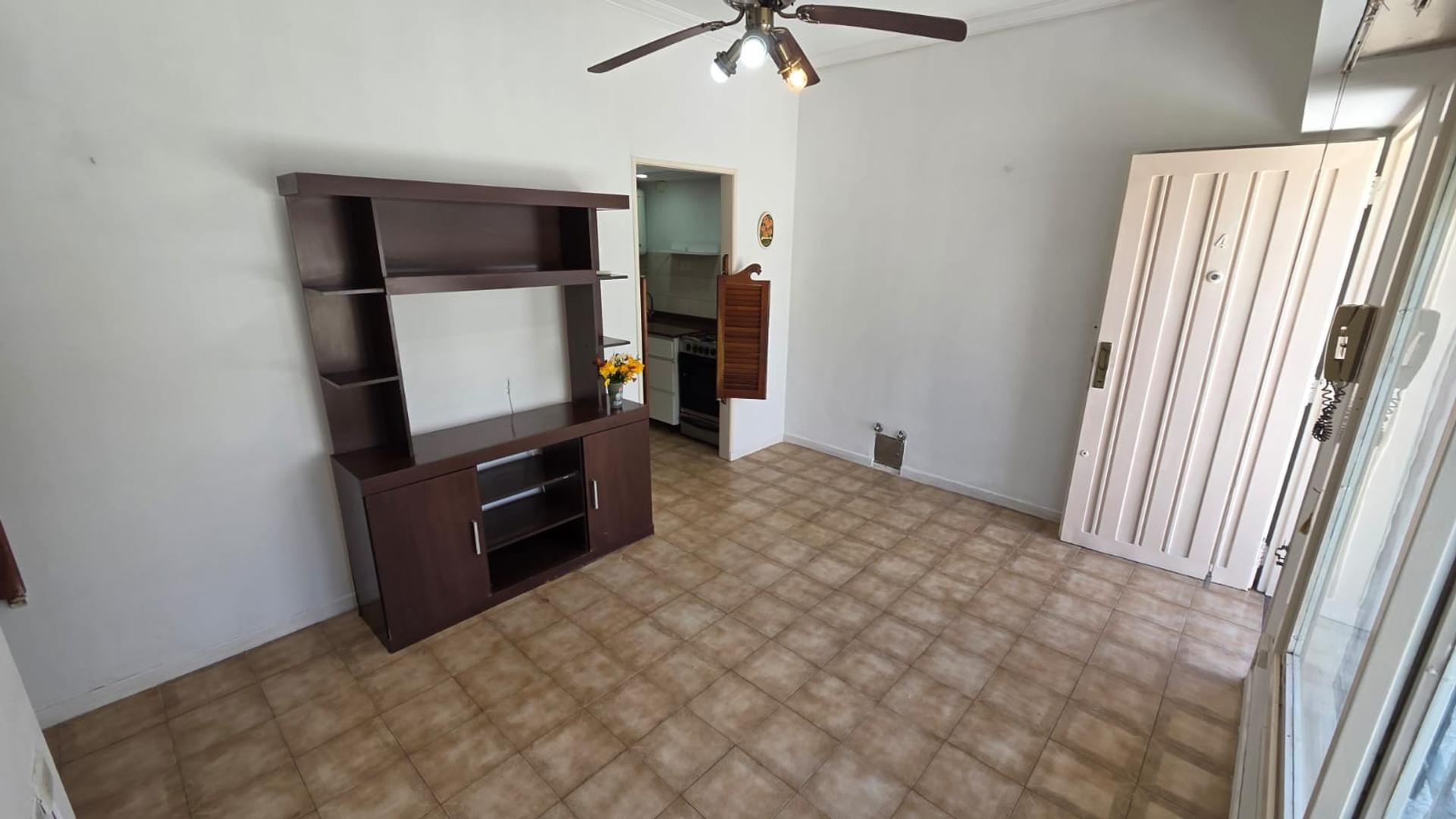 Depto Tipo Casa en Venta de 2 ambientes
